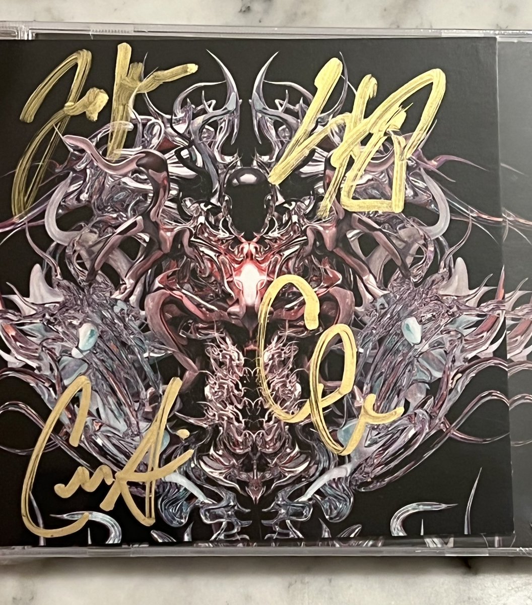 thew6rstSTAN's tweet photo. Got my signed CD 🥰 #RTYWD https://t.co/QlQkrgfDzA