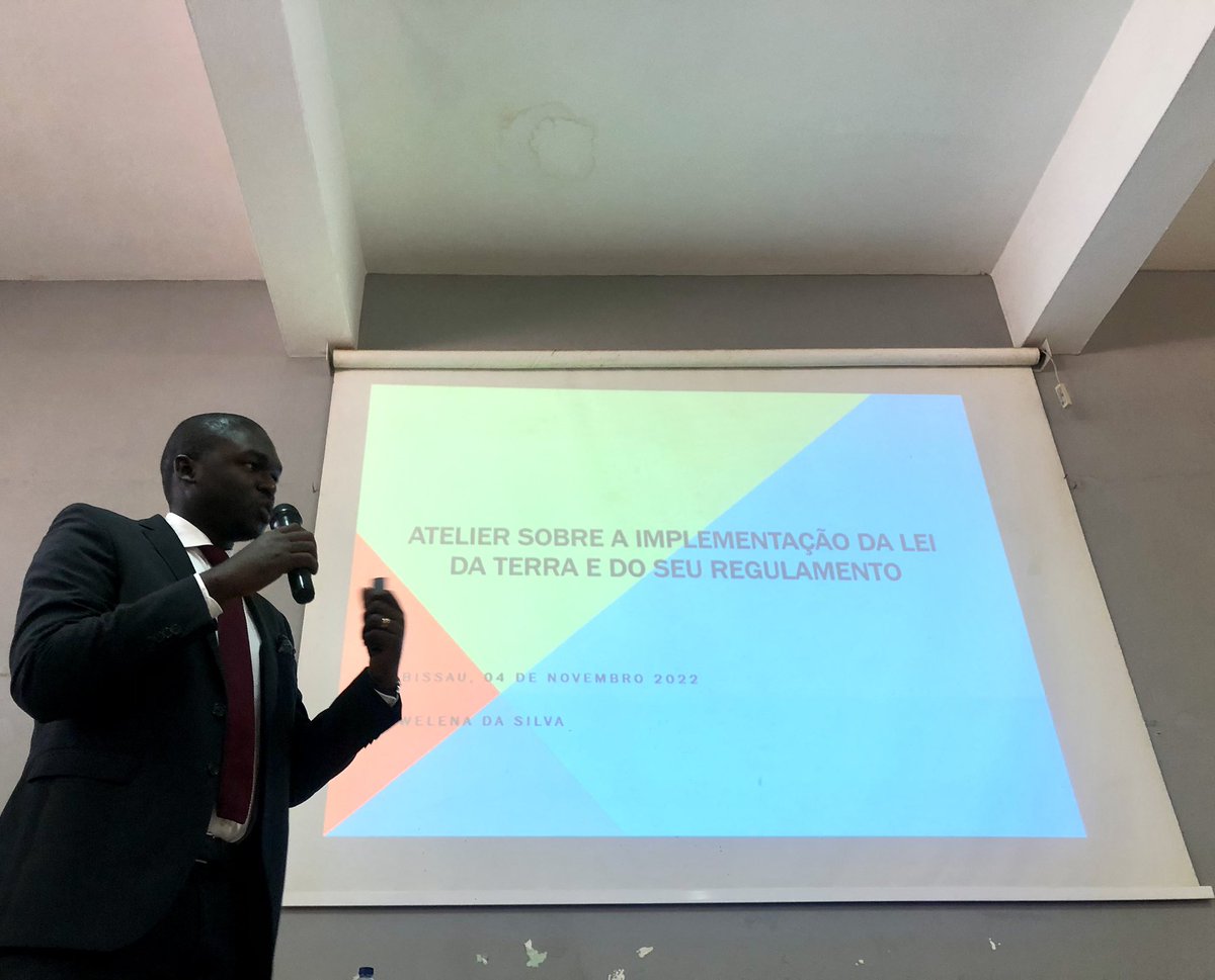 FAOGuineaBissau's tweet photo. Nos países com maior #diversidade etnocultural, a aplicação da Lei da #Terra é complexa. Para discutir problemas e soluções, a @FAOGuineaBissau reuniu hoje na capital agentes das instituições jurídicas regionais, uma acção do projecto #NteneTerra , financiado pela União Europeia. https://t.co/xvDRvOpVSk