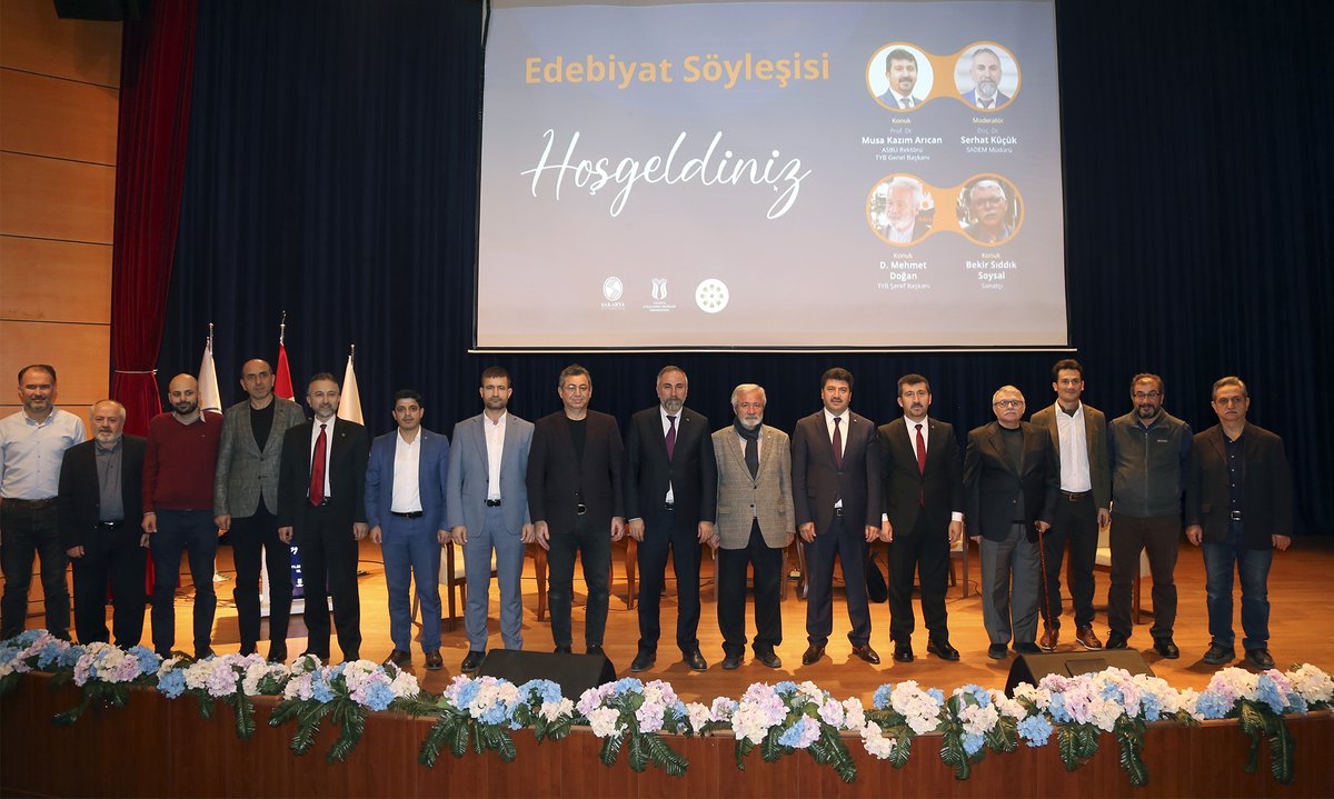 Sakarya Uygulamalı Bilimler Üniversitesi (@subuofficiall) on Twitter photo 🎙️ Üniversitemiz, SAÜ ve Türkiye Yazarlar Birliği tarafından D. Mehmet Doğan, Bekir Sıddık Soysal ve Prof. Dr. Musa Kazım Arıcan'ın konuşmacı olarak katıldığı Edebiyat Söyleşisi düzenlendi.
Detaylar 👇
🔗 haber.subu.edu.tr/tr/node/1110
<a href="/TYB1978/">Türkiye Yazarlar Birliği (TYB)</a> <a href="/sakaryauni/">Sakarya Üniversitesi</a> 🎙️ Üniversitemiz, SAÜ ve Türkiye Yazarlar Birliği tarafından D. Mehmet Doğan, Bekir Sıddık Soysal ve Prof. Dr. Musa Kazım Arıcan'ın konuşmacı olarak katıldığı Edebiyat Söyleşisi düzenlendi.
Detaylar 👇
🔗 haber.subu.edu.tr/tr/node/1110
<a href="/TYB1978/">Türkiye Yazarlar Birliği (TYB)</a> <a href="/sakaryauni/">Sakarya Üniversitesi</a>