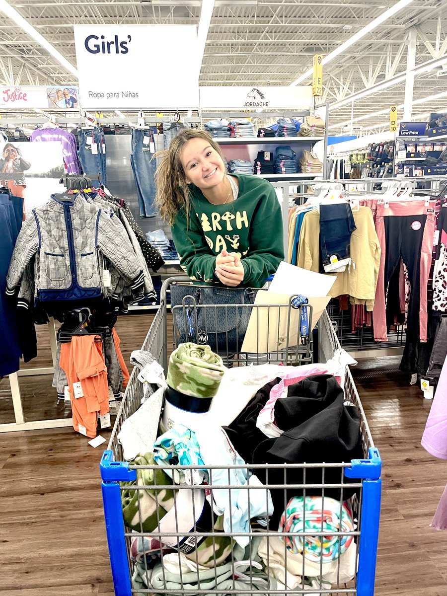 SilverCreekLA's tweet image. SCLA Senior Talyn Fordham is doing amazing work with her Capstone Project working with  packofhope.org She's got 27 completed duffle bags for kids in #fostercare, with a bunch almost complete. More opportunities to help her coming soon! @SilverCreek_HS @svvsd #lead