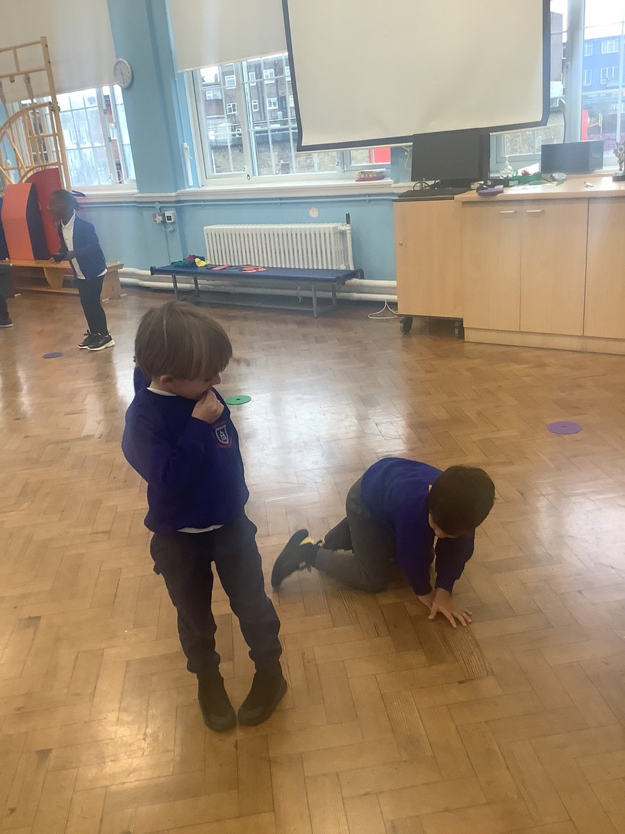 LangtonsInfant's tweet photo. This week year one have been learning about measurements. We had a go at  a range of ways to measure lengths, heights and withs of objects and distances. https://t.co/6saKC96Zew