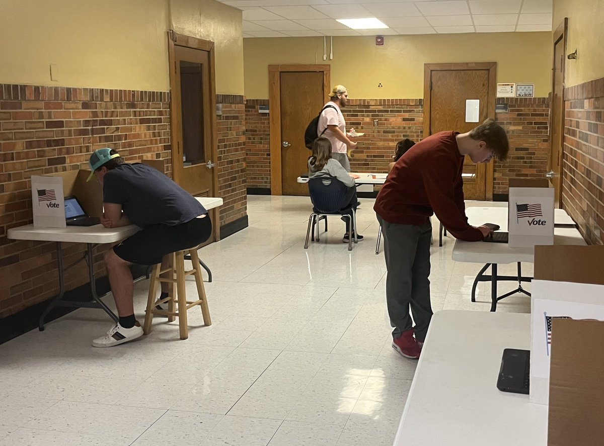 Students at <a href="/ChrismanBears/">William Chrisman</a> had an opportunity to participate in a mock election today! Mr. Grubb’s Government students did a wonderful job of helping participants cast their votes. Great way to get kids comfortable with participating in the democratic process! <a href="/Grubberment/">Jason Grubb</a> 🗳️🇺🇸