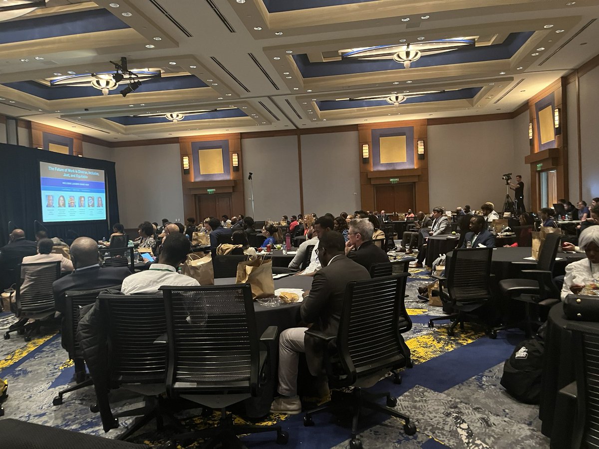 inspireduATL's tweet photo. Closing the equity gap with @GlobalMindEDorg and working on being the solution! @rhicks31 #resolvetosolve https://t.co/5wi4kRpp4r