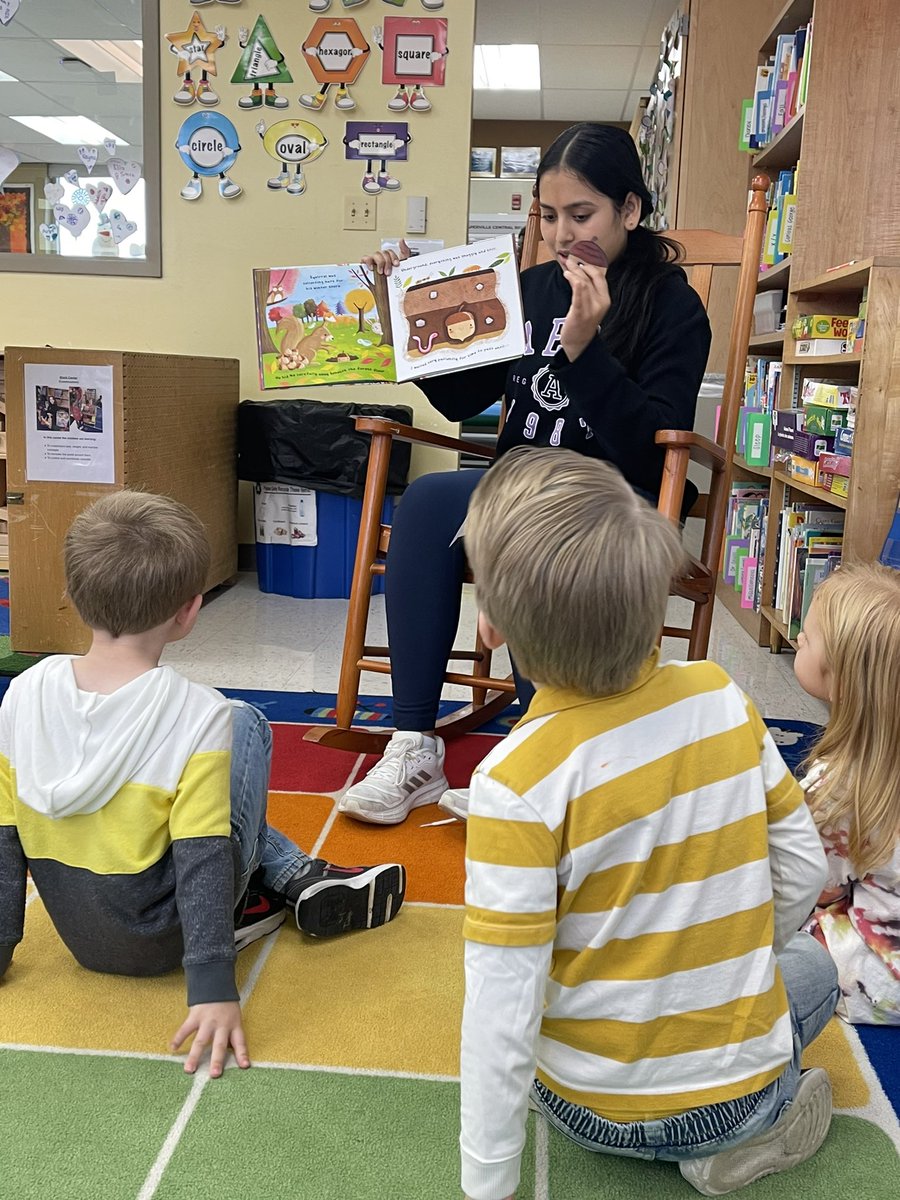 NCHSPreschool's tweet photo. Counting acorns during a story lesson with Ms Ayushi #fallweek #partnersingrowth @NCHSRedhawksCTE @NCHSOFFICIAL https://t.co/Zvdp3qDghz