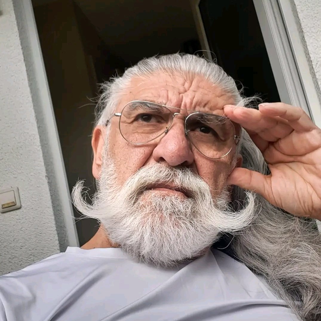 ArfaVazem's tweet photo. #NouvellePhotoDeProfil https://t.co/Di8htzpF38