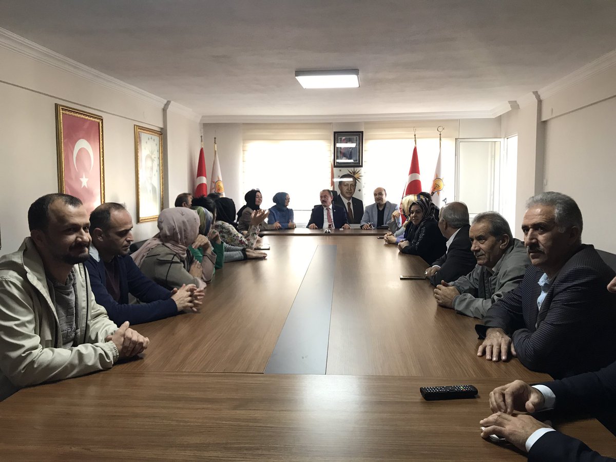 2023’e Doğru Şehir Buluşmaları kapsamında #İzmir’in #Kemalpaşa ilçesindeyiz. İlk durağımız ilçe teşkilatımız oldu. Dava ve yol arkadaşlarımızla buluştuk. İlçe Başkanımız Mustafa Baş ve teşkilatımızın tüm mensuplarına ilgi, nezaket ve samimi gayretleri için teşekkür ediyorum.