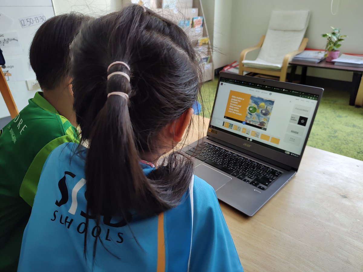 emmersbkk's tweet photo. "Would you like some underwater dinner?" Our work on the @travellingtale Group 12 story is complete. On to our friends in Germany and Kazakhstan! @burkeeli @RuthTsang @SISBSchools https://t.co/oB98pgewfK