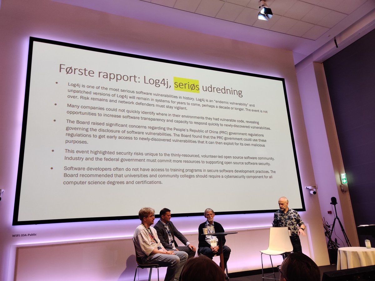 regnauld's tweet photo. Panel diskussion om behov for en IT havari kommission, og hvilken scope skulle den have (med @bsdphk, Michael Wätjen, og Søren Lauesen)...
#DrivingIT22 #ITHK https://t.co/tUfoa5Vrqo