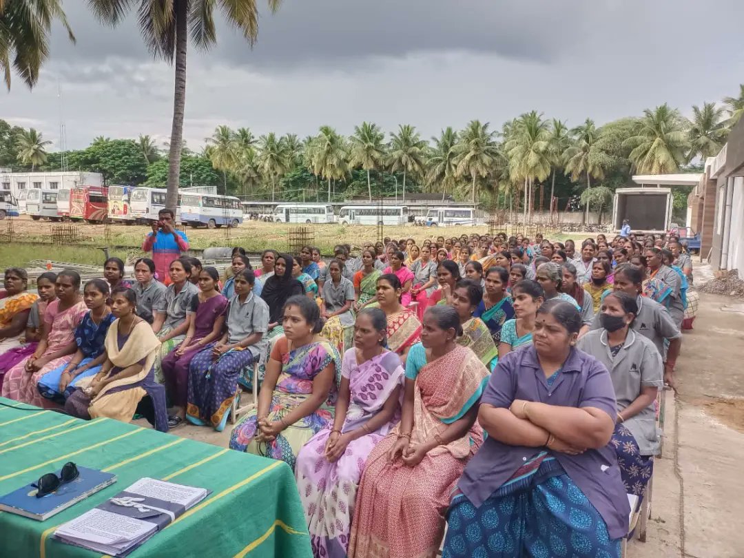 Mujahid_Akber's tweet photo. Women Empowerment &amp; 
Cyber crime awareness at Mohib Shoe Company - Chinnavarigam
@sp_tirupathur @VellorePolice @Cyberdost @tncybercrimeoff https://t.co/i8JeSMRZPy