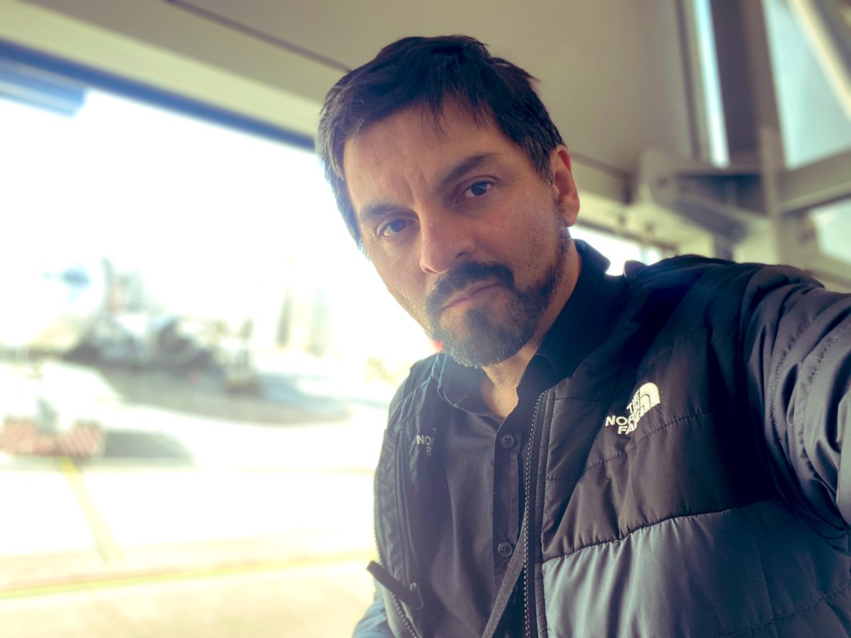 Aterrizar en Santiago y escuchar a los lindos de <a href="/illapu/">Illapu</a>, con “vuelvo para vivir”. Gracias