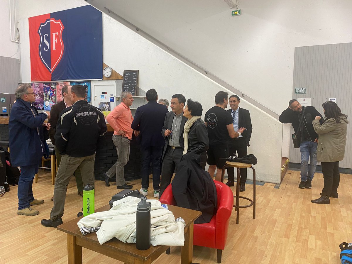 parisquash's tweet photo. A look back at our evening at the #stadefrancais yesterday with some of the team and club members. We are delighted to have the Stade Français as one of the official partner clubs of the tournament. 
We are looking for partners 🙋🏻‍♂️ #PSP2023 https://t.co/hRstwcPVK6