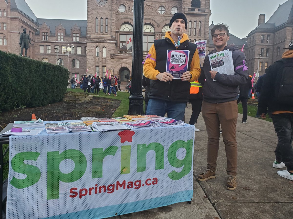 springmagca's tweet photo. Huge showing at the 8am education workers picket line at Queen's Park! Workers are defying an unjust law 

Ford wanted a fight, he got it! 💜

#CUPEStrong #39kIsNotEnough #cupestrike #CUPESolidarity #onpoli #canlab #onted #Justice4Workers https://t.co/XDQ8trYhpR