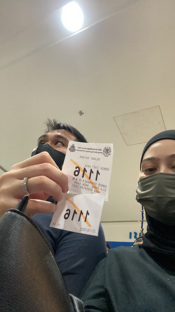 Daniaamani's tweet photo. Oct was such a rush &amp; a blur - but my primary school sweetheart got married to her sweetheart, so that was a win. Here’s hoping that November is better. Amin YRA. https://t.co/Zu3SAGOy2p