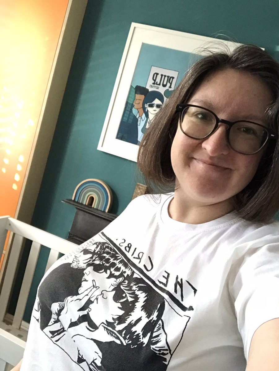 The Cribs in front of the crib for #TShirtDay today <a href="/BBC6Music/">BBC Radio 6 Music</a>