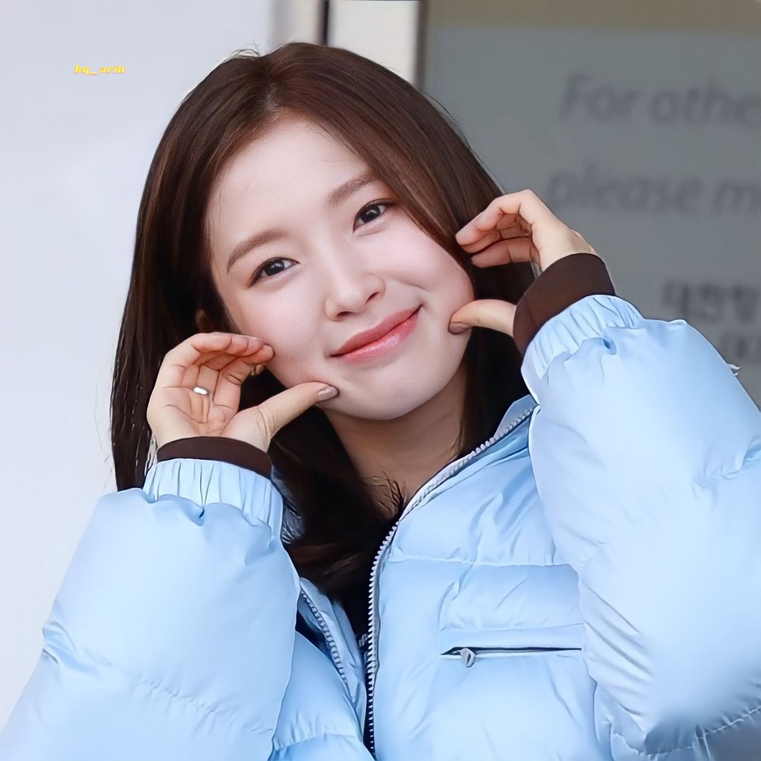 HQ_ARIN's tweet photo. 221030 Arin at Incheon Airport

#ARIN #OHMYGIRL #아린 #오마이걸 @8_OHMYGIRL https://t.co/VH7fgBq7Gz