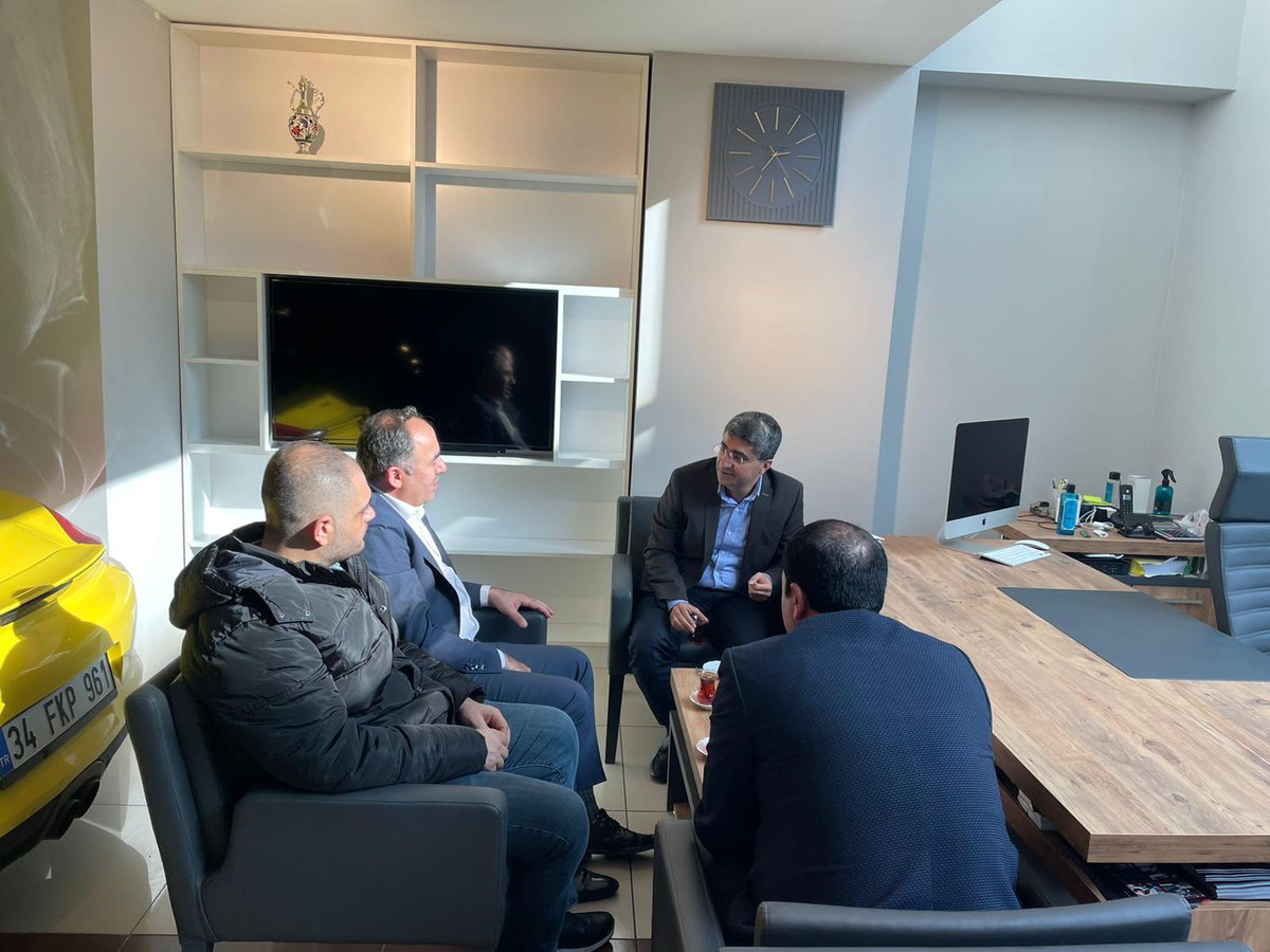 erdal_elibuyuk's tweet photo. Deva Partisi Genel Başkan Yardımcısı Mehmet Emin Ekmen beye nazik ziyaretleri için teşekkür ediyorum.

Ayaklarınıza sağlık. 
Sn @emin_ekmen https://t.co/VtcgVEwe3T