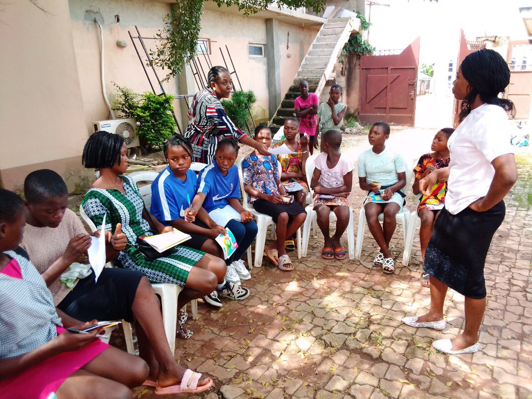 officialfree_ng's tweet photo. As we continue driving solution to this challenge through the #RUSHProject in partnership with the CIA-GED, as well as other entrepreneurship hub in the heart of Akure, we are promoting entrepreneurship-readiness of rural girls through skills training and inspiring social change https://t.co/bBgd8heIKJ