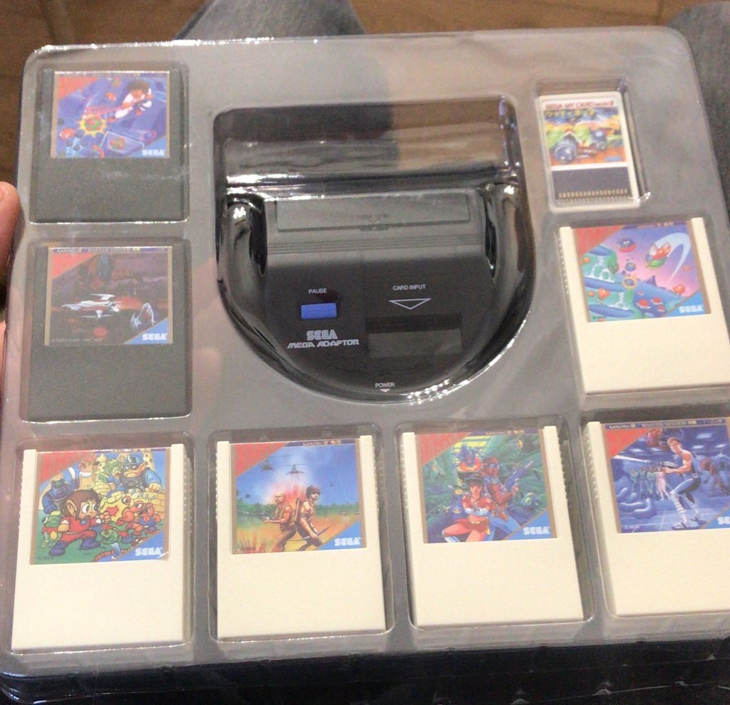k_yen_team's tweet photo. Le Master System Converter mini jap était sorti en même temps que la Megadrive 1 mini, je sais pas si le 2 est prévu pour la #megadrive2mini #Sega https://t.co/ck6ExKzXjS