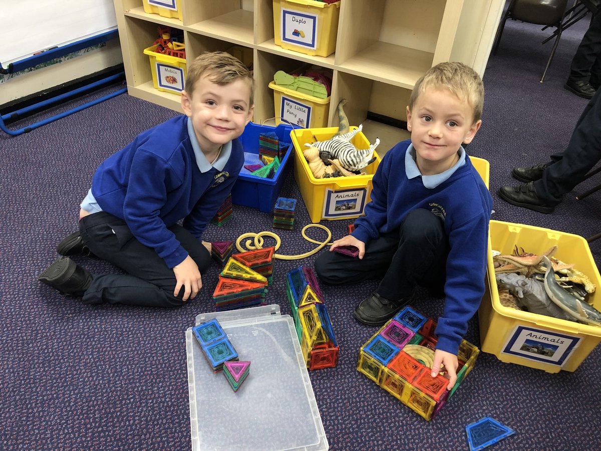 Christletonpri's tweet photo. Year 1 have been building traps to try and catch Nibbles! @EmmaYarlett #continuousprovision #yearonecontinuousprovision https://t.co/99bMNWbsus