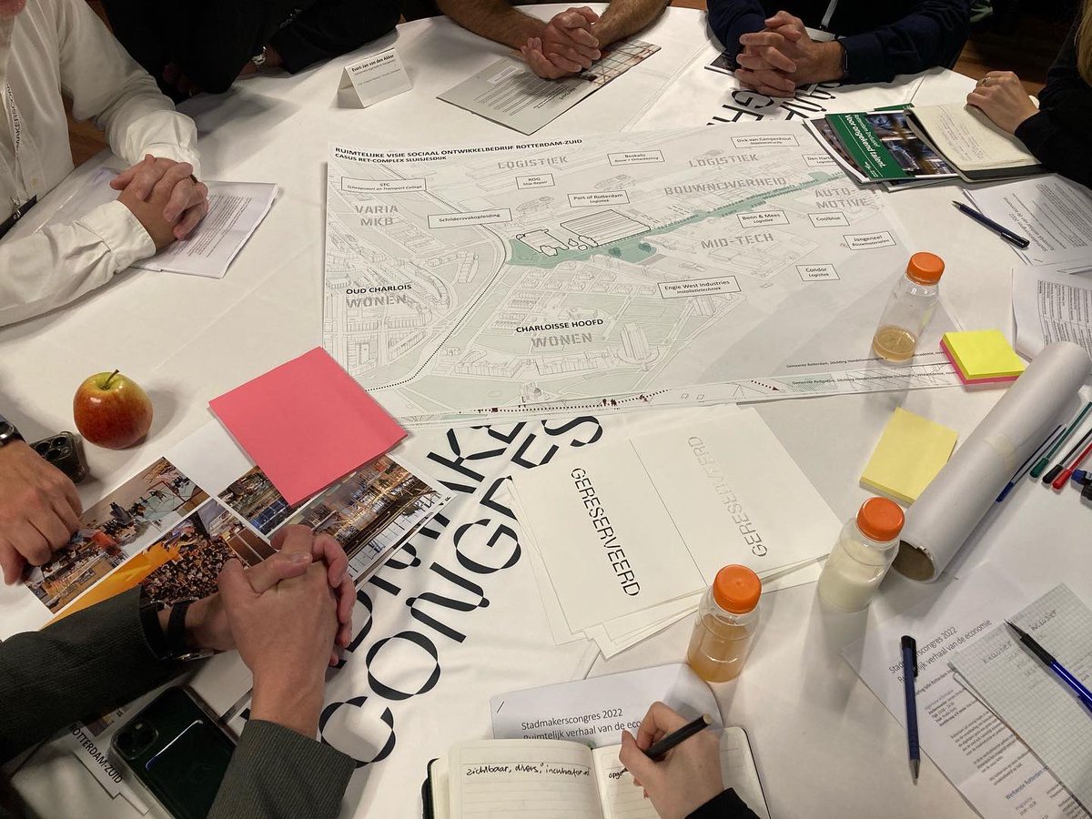 #SMC22 De werksessie ‘Inclusief Werken – sociaal ontwikkelbedrijf op Zuid’ is begonnen. Tijdens deze sessie wordt verkend wat de kansen zijn voor een sociaal ontwikkelbedrijf op Zuid, om zo bij te dragen aan de vernieuwing van de productieve stad, inclusief en op twee oevers.