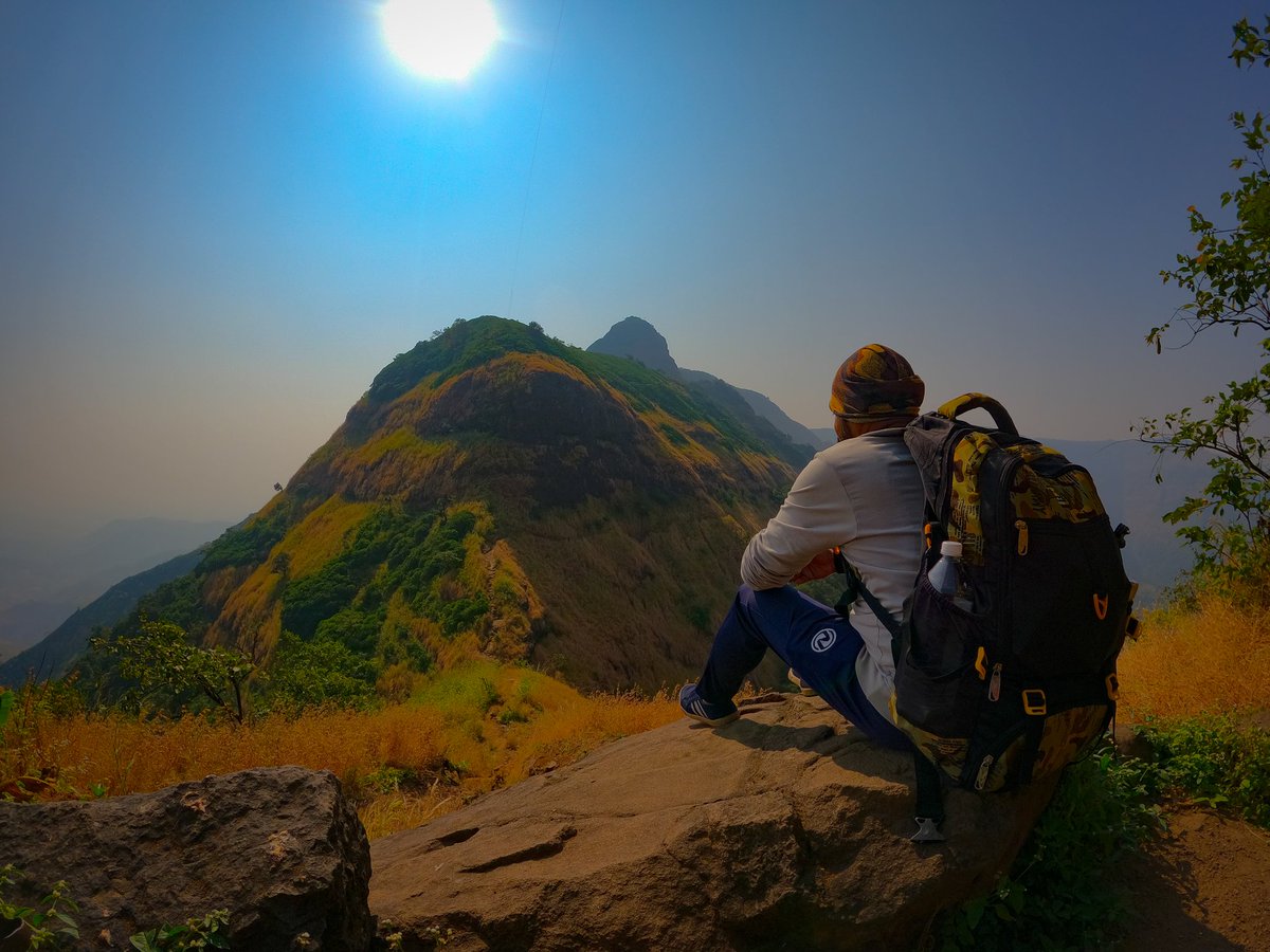Monishsolankar's tweet photo. माणसांच्या गदारोळापेक्षा निसर्गाचा एकांत जास्त भावतो...
#शब्द_मनाचे #निसर्गप्रेमी #विकटगड #ट्रेकिंग #महाराष्ट्र #photography #gopro https://t.co/viDdoZLJQk