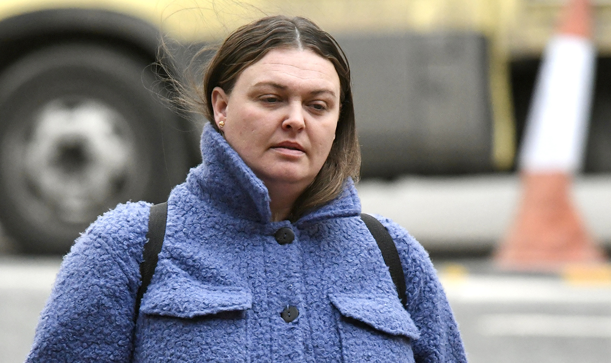 Fraudster fleeces £37,000 from dead brother's charity but is ordered to pay back just £1 express.co.uk/news/uk/169207…