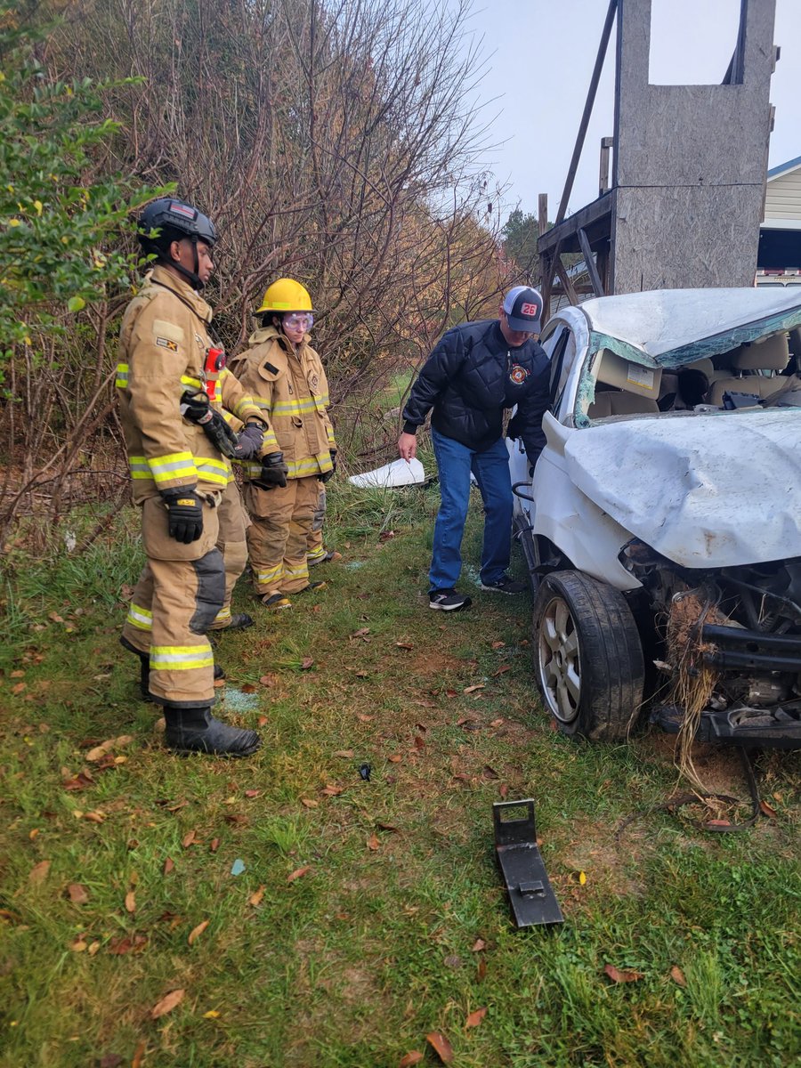 AHS Firefighting 3 students "roll the dash" with supervision from their instructor and Eastside Fire Department. 
Real world learning in <a href="/StanlySchools/">Stanly Co. Schools</a> !