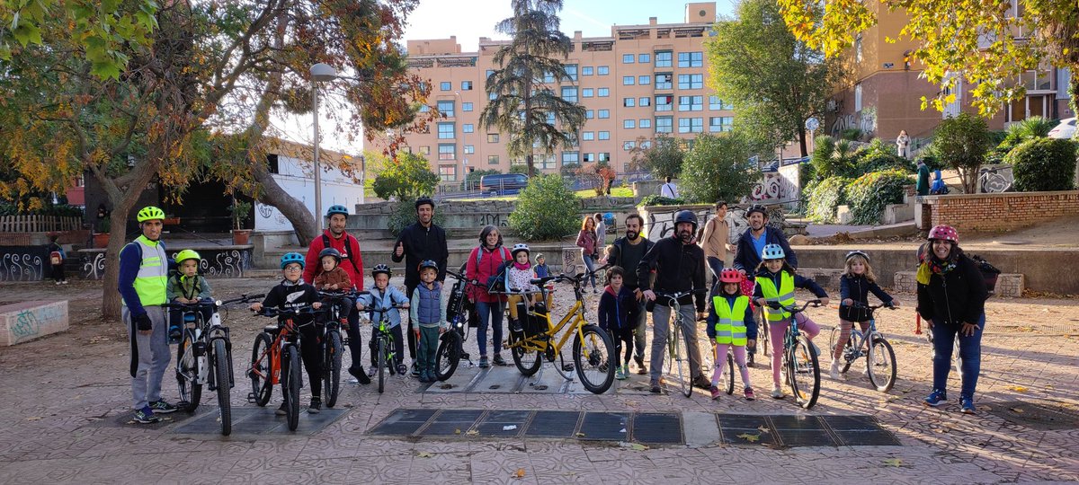 Seguimos apostando por una movilidad activa y sostenible, seguimos yendo #alcoleenbici, y ya llevamos dos semanas de BICIBUS @LourdesFUHEM 🚲🚲🚲🚲🚲🚲🚲🚲🚲🚲🚲🚲 

Disfrutando de las nuevas incorporaciones.