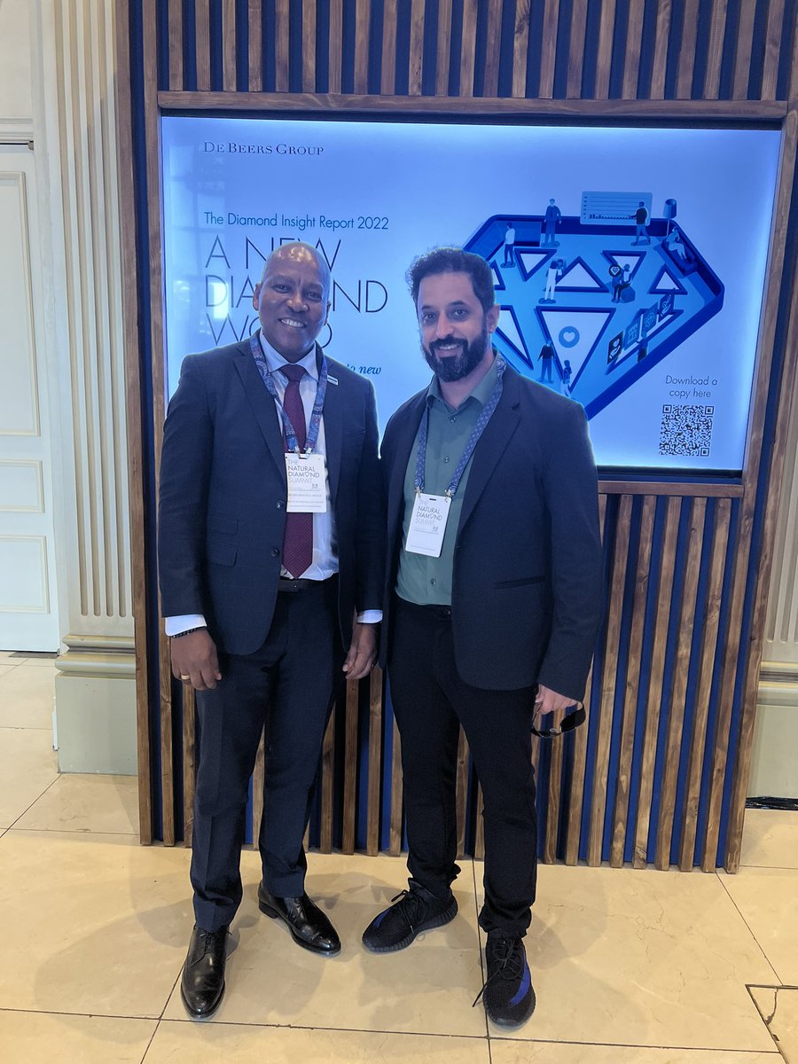 ahmedbinsulayem's tweet photo. With the Honorable Minister of Minerals and Energy Mr Lefoko Moagi during the #naturaldiamondsummit in #botswana 🇧🇼 #gaborone @BWGovernment @debeersgroup @DDE_by_DMCC @DMCCAuthority @MoFAICUAE #uae 🇦🇪 #madefortrade #futureoftrade  #diamonds #futureofdiamonds @MyDubai #dubai #2022 https://t.co/oQecbcB4iO