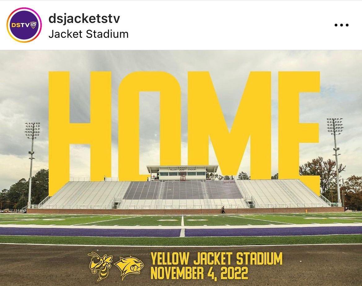 spuffer316's tweet photo. Tonight!! The ROAD WARRIORS have EARNED the right to play game 10 in THEIR HOUSE with a chance to win the district! Finish strong boys! Damn proud of each and everyone of you!! @denhamspringsFB #W1NasONE #BattleTested #RoadWarriors #ComingHome #DenhamStrong https://t.co/S3L8l89FIY