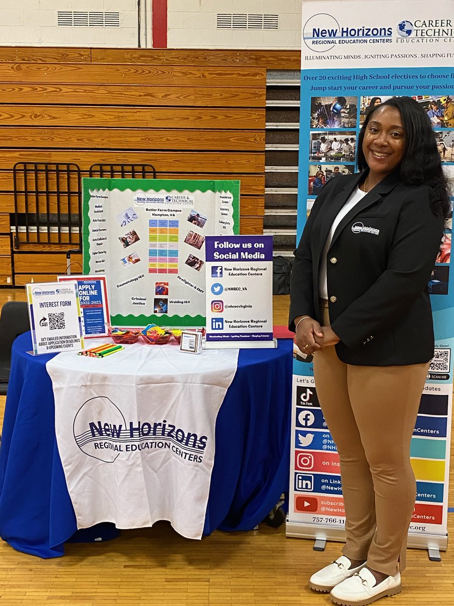 CareerWl's tweet photo. The New Horizons Career Specialist had a great time &amp; wonderful interactions with the Gloucester High School Students at their Career Fair.
@GCPS_VA
#BoldlyGoing
#WeAreNewHorizons
@NHREC_VA https://t.co/BdLz5JdLWd