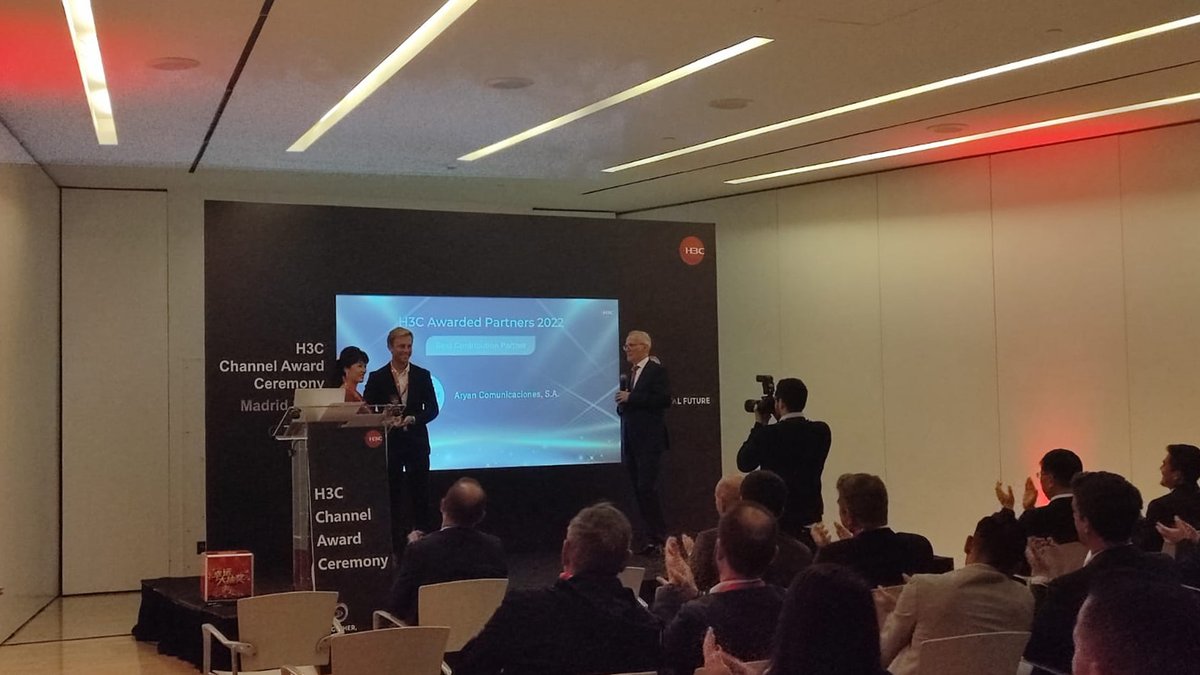 Aryan_VAD's tweet photo. Muy agradecidos por los premios recibidos, "Juntos, por un futuro digital”.

#digitaltransformations  #tranformaciondigital #Networking #redes  #ceo #business  #negocios #digital #future #futuro https://t.co/lNygaizAnh