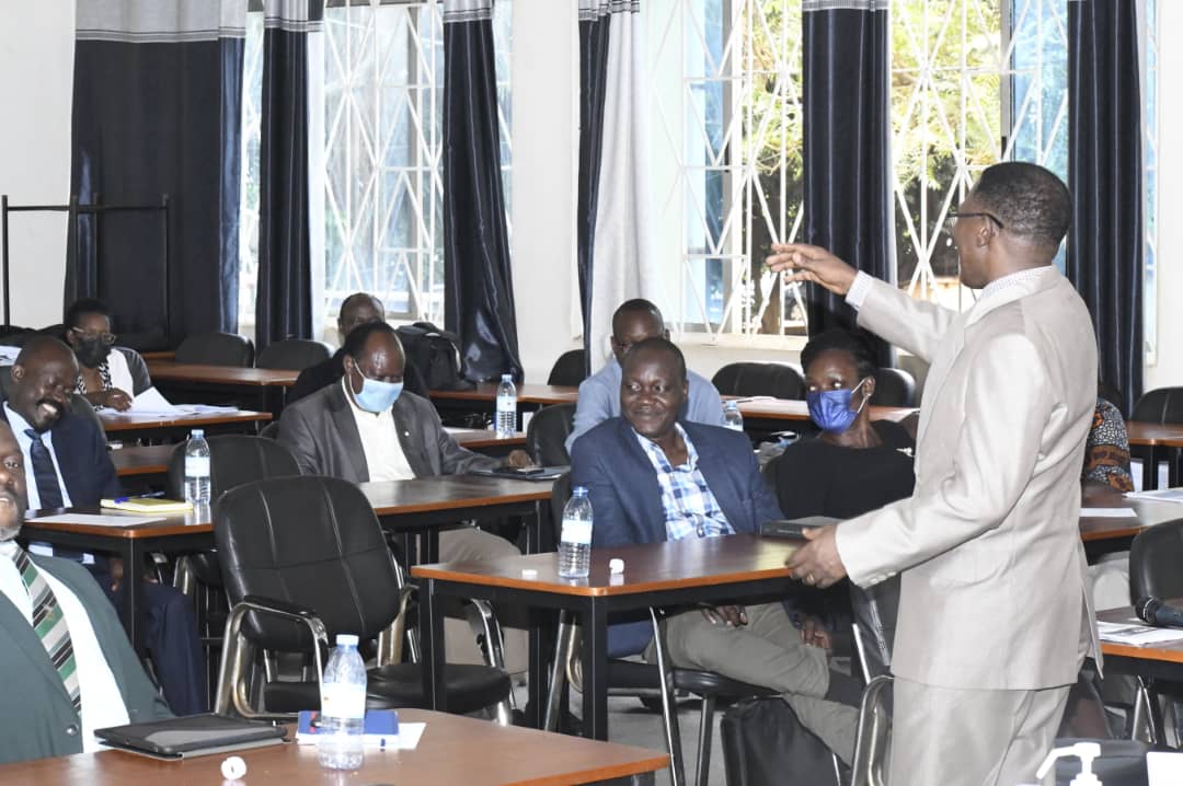 BUYINZA MUKADASI (@buyinzamukadas1) on Twitter photo Today, I facilitated at the Research Mentor's Induction Workshop of the Early Career Professional skills development program funded by Carnegie Coop of New York, and implemented by Mak, MUST, Gulu, Busitema, Kyambogo Univ.<a href="/MakerereStaff/">Makerere University Academic Staff Association</a>,<a href="/MuasaFraternity/">Makerere University Academic Staff Association</a> Today, I facilitated at the Research Mentor's Induction Workshop of the Early Career Professional skills development program funded by Carnegie Coop of New York, and implemented by Mak, MUST, Gulu, Busitema, Kyambogo Univ.<a href="/MakerereStaff/">Makerere University Academic Staff Association</a>,<a href="/MuasaFraternity/">Makerere University Academic Staff Association</a>