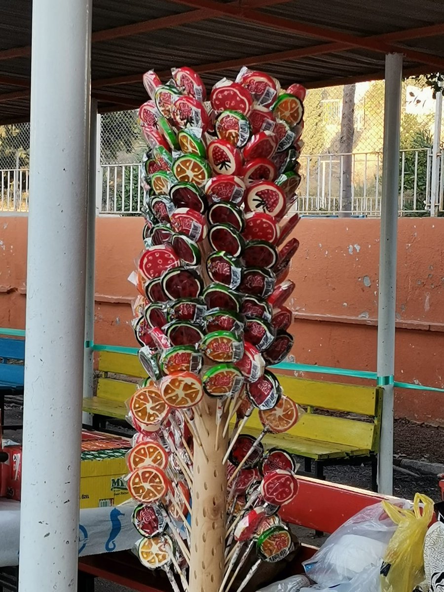YanparMuhsin's tweet photo. Okulumuzda LÖSEV yararına velilerimizin katkıları ile düzenlemiş olduğumuz etkinlik. Emek veren öğretmen Veli ve idarecilerimize teşekkür ederiz. @MersinValiligi @ahpehlivan53 @MersinMEM  @AdemKoca46 @toroslarmem @OguzhanTulucu @Yavuz_3833 https://t.co/WeW1ZstXL3