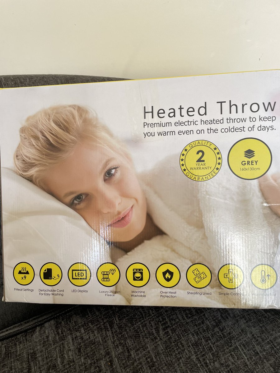 icklelou_69's tweet photo. My new heated throw, cause everyone knows how much I suffer and hate the cold. Thanx @OctopusEnergy for my gift #heatedthrow #heatedelectricthrow #grey #gift #octopusenergy #hatethecold #imalwayscold xxx https://t.co/0o94M18PVS