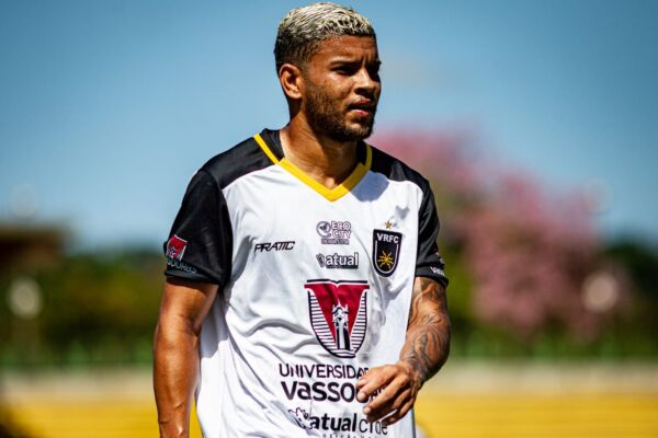 Assim como o Remo, o Paysandu também procurou o meia-atacante Pedrinho, do Volta Redonda. Roger Aguilera, diretor de futebol do clube, contactou o Voltaço logo após o final da Série C. Clube segue monitorando a situação de Pedrinho para 2023.