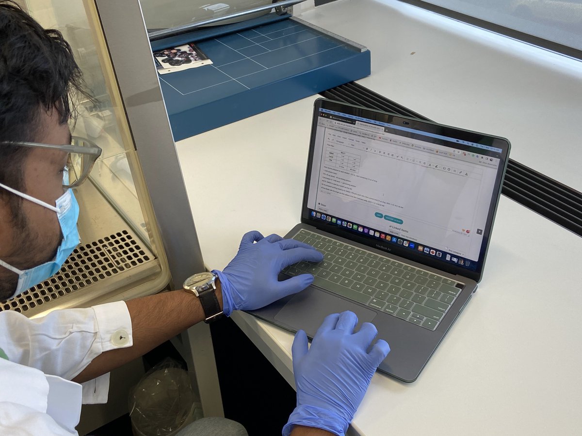 ub_ffm's tweet photo. Die #ubffm unterstützt Wissenschaft und Lehre auf vielfältige Weise. In einem Pilotprojekt arbeiten Studierende des @MPbioc erstmalig mit unserer eLabFTW-Testinstanz.
Informationen zu elektronischen Laborbüchern: https://t.co/PspL4yWZIx #Laborbuch #ELN 7wb https://t.co/75LeDWzPpf