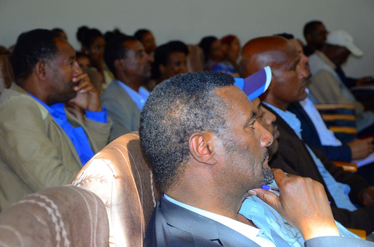 RegionAmhara's tweet photo. የአማራ ክልል ፍትሕ ቢሮ ለቢሮ�� ዳይሬክተሮችና ሠራተኞች የመንግስት ሠራተኞች የስራ አፈፃፀም ለመመዘን በወጣ መመሪያ ቀጥር 49/2014ዓ.ም ላይ ስልጠና ተሰጠ። https://t.co/16WVSwV170