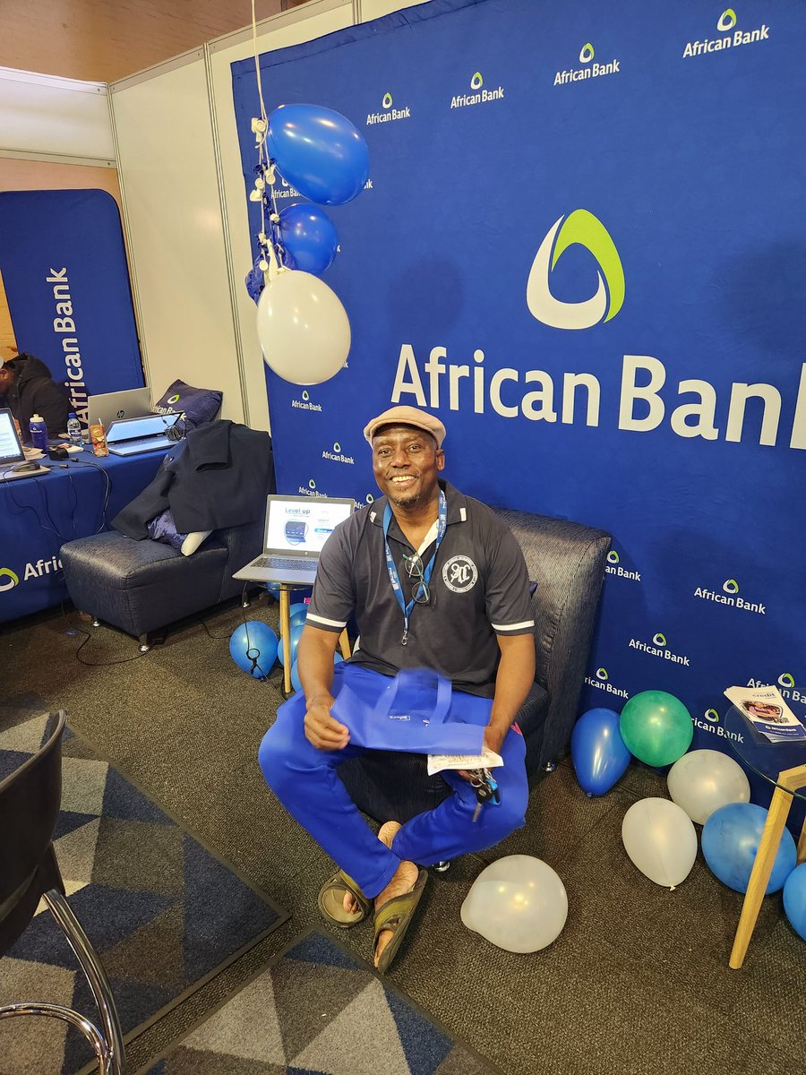 TakiMashamba's tweet photo. #sowetomarathon
#audaciousrunner
#Riseabove
#Laceup https://t.co/LuoxU5ZCWF