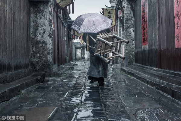 NewEraChina2022's tweet photo. The ancient town of #Sanhe #三河 (literally three rivers), in #Hefei, #Anhui province #安徽, has a history of more than 2,500 years. Visitors can enjoy the beautiful scenery of arch bridges, rippling streams and ancient buildings, and also taste delicious local specialties. https://t.co/eU2RF5Irjw
