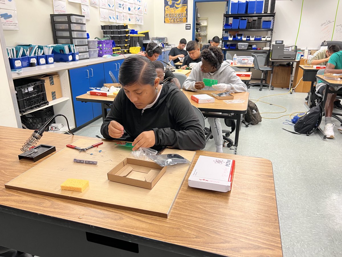 Angela Eason tweet media