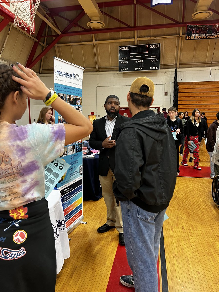 darylcros's tweet photo. It was a pleasure to represent @NHREC_VA @NHREC_CTE_BF @NHREC_CTE_WL at @GHSDukesVA Career Fair and connect with their students. #BoldyGoing #CTE #CareerAndTechnicalEducation #WeAreNewHorizons https://t.co/JLtfExakXQ