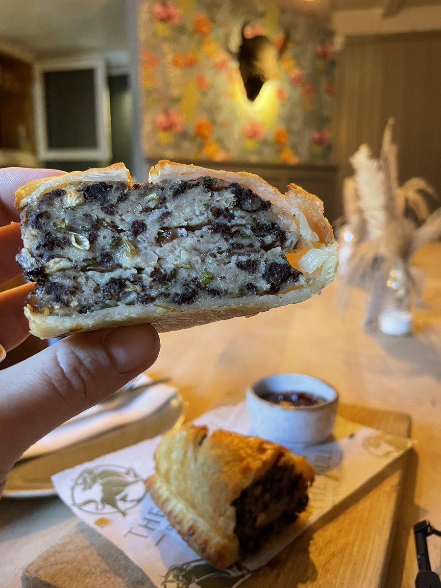 ditchlingbull's tweet photo. Hands down the most delicious sausage roll to grace our fine planet. 

Satisfyingly salty pork, apple &amp; black pudding sausage roll with a sweet date ketchup. Heavenly. 

#BarSnack #Pub #Lunch @YoungsPubs https://t.co/KaudlSbst7