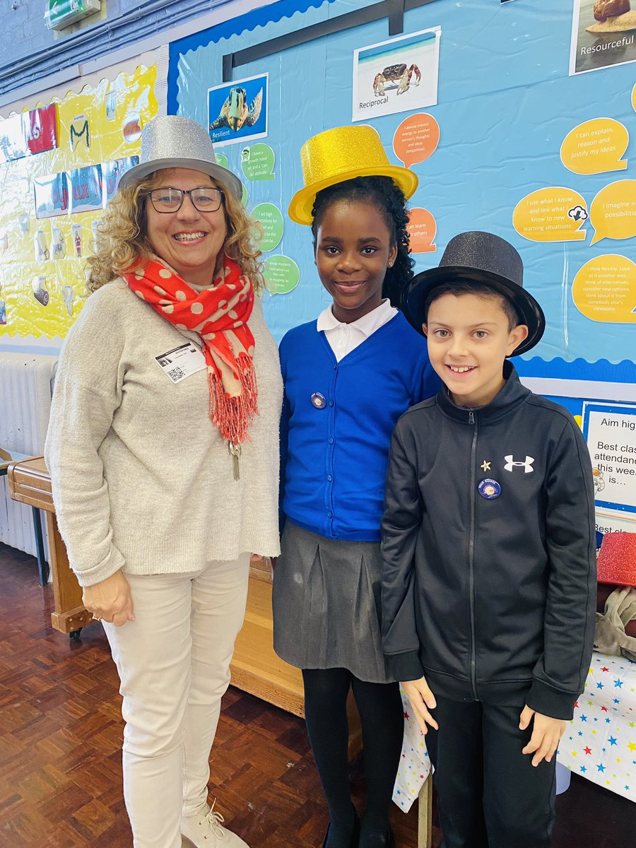 NSheppard_TSAT's tweet photo. @NewHorizonsSch were delighted to host @suzy_horton this morning for her first ever tour of the school! Our wonderful tour guides were happy to explain what a thinking school is and show our new early years classrooms. Open event Thursday 10th November at 5:30pm. Please share. https://t.co/9FO6SMHRLG
