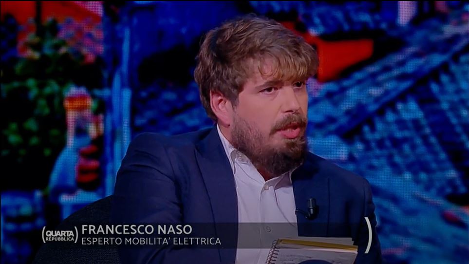 motus_e's tweet photo. Il nostro Segretario generale ha partecipato all'ultima puntata di @QRepubblica su @rete_4  di @NicolaPorro che ringraziamo per lo spazio.
#MobilitàElettrica
Rivedi la puntata completa: https://t.co/pzw8DE4YXF https://t.co/IHDB7EvA4F