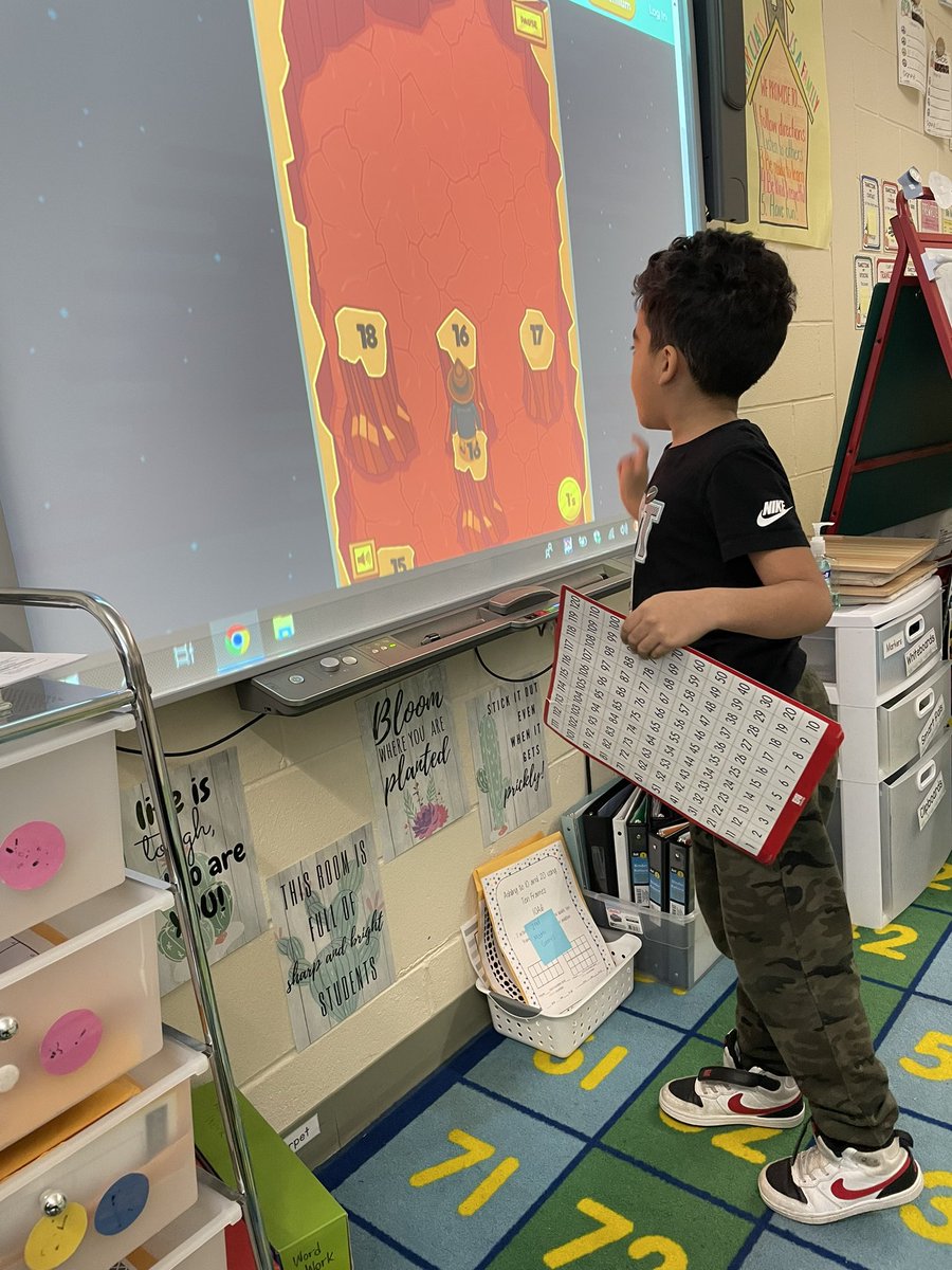 MissScoras_LP's tweet photo. Practicing our counting skills this morning! #whylp #truenorthbrunswick #resourceroomrocks https://t.co/OnwbTkoDj6