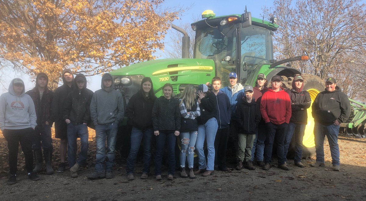 LEAF_Norwell's tweet photo. All about beef farming at Schneider cattle farm. Great tour of barn and an in-depth look at beef cattle from Manitoba pasture to Palmerston farm. Big thanks to Jason and Cole
@NorwellDSS @UGDSB_SHSM @BeefFarmersON https://t.co/ZKtzjvY6Kj