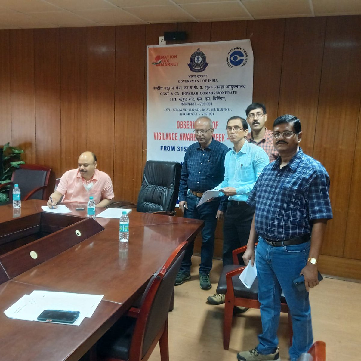 CgstHowrah's tweet photo. Officers of Howrah CGST &amp; CX Commissionerate participating in "Essay writing competition and slogan writing competition on " Corruption free India for a developed nation " under the # Vigilance Awareness Week '2022 https://t.co/GGYkRK5SJy