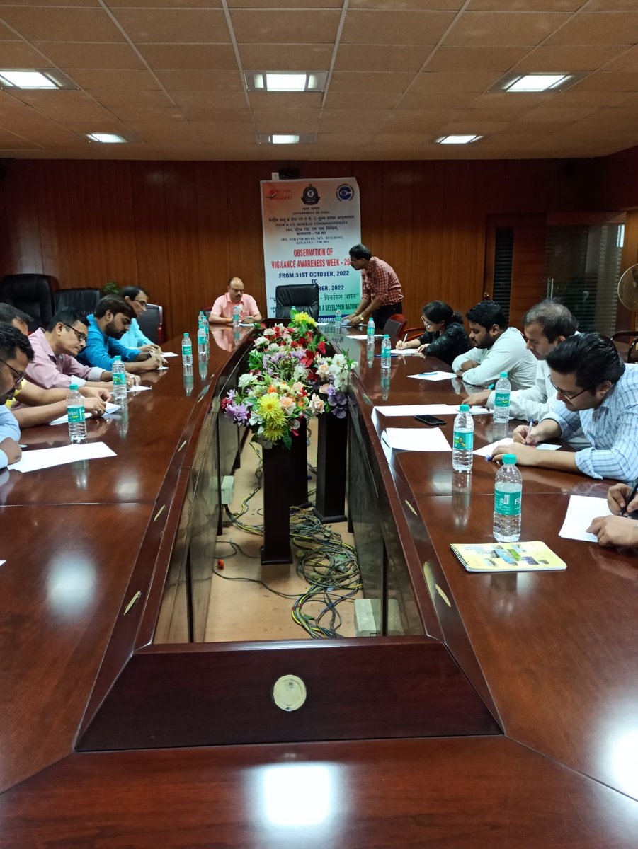 CgstHowrah's tweet photo. Officers of Howrah CGST &amp; CX Commissionerate participating in "Essay writing competition and slogan writing competition on " Corruption free India for a developed nation " under the # Vigilance Awareness Week '2022 https://t.co/GGYkRK5SJy