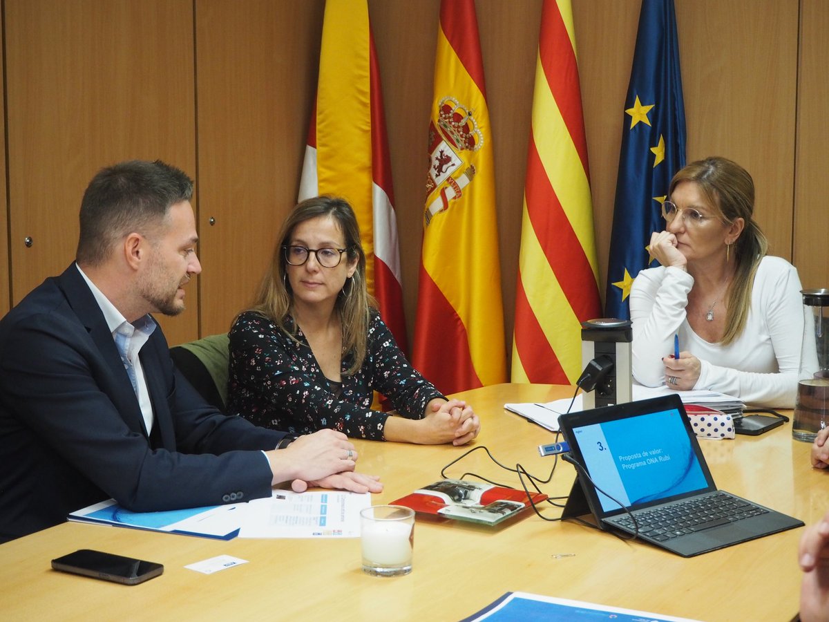 🤝 A #RubíCity, ens reunim amb l'alcaldessa <a href="/anammartinez/">Ana Maria Martínez</a> i regidors de l'<a href="/AjRubi/">Ajuntament de Rubí</a> per impulsar projectes socials que contribueixin a la inserció laboral de les persones en situació de vulnerabilitat.

👉 El nostre compromís és no deixar ningú enrere.